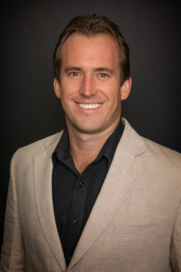 Headshot of Ryan Hiller Real Estate Professional